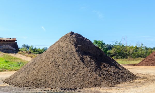 Black Dirt Delivery in Cape Coral