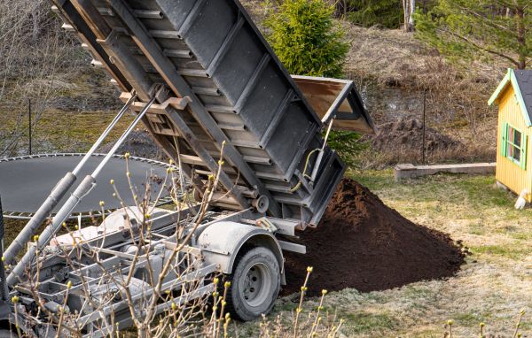 Yard Soil Delivery in Cape Coral