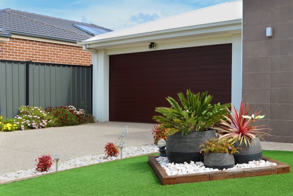 Front Yard Landscaping in Cape Coral