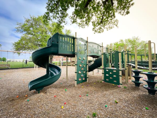 Playground Mulch Service in Cape Coral